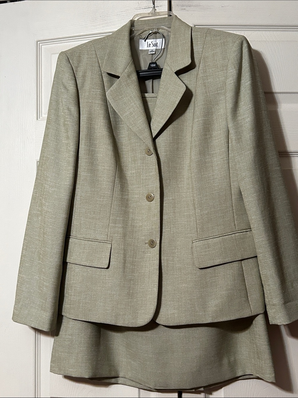 Le Suit Women's sz 14 Two-Piece Blazer & Skirt Set - Soft Sage Green